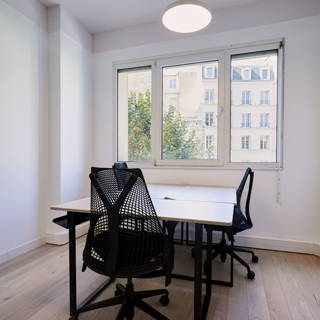 Bureau privé 15 m² 4 postes Location bureau Rue Boissière Paris 75016 - photo 13